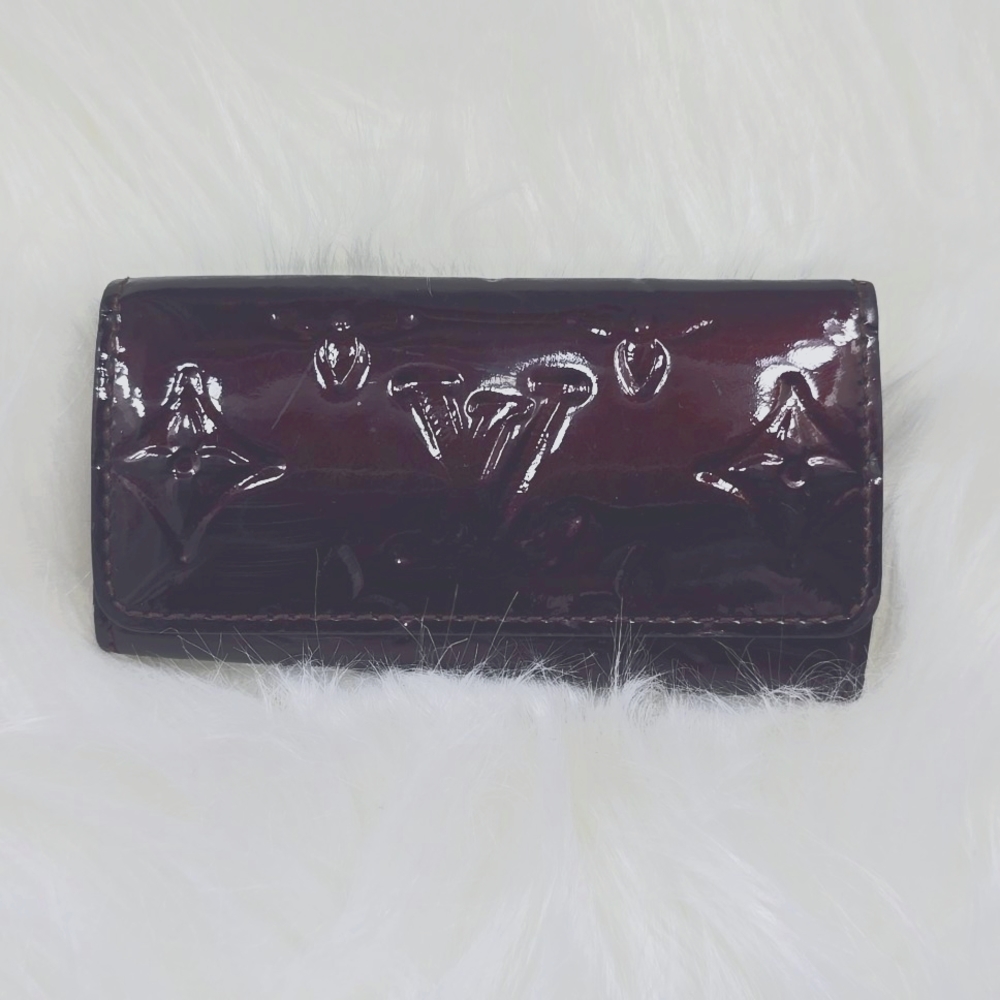Louis Vuitton 4 key holder
